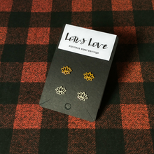 Load image into Gallery viewer, Lotus Love Earrings Set (gold and silver)